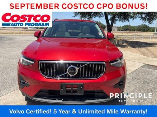 2024 Volvo XC40 B5 Plus Bright Theme