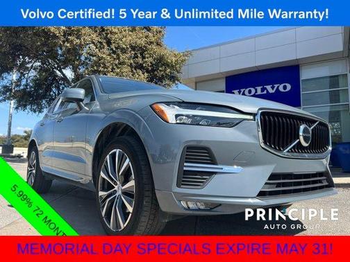 2022 Volvo XC60 B5 Momentum