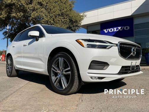 2021 Volvo XC60 T5 Momentum