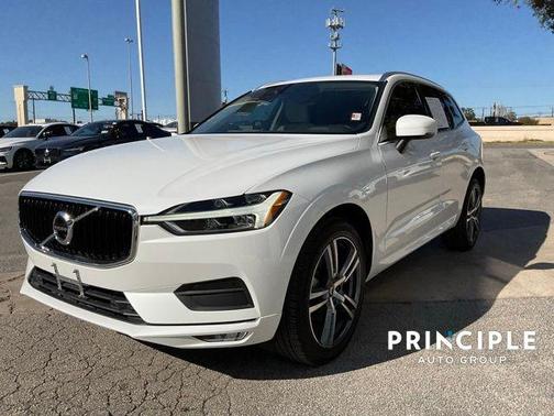 2021 Volvo XC60 T5 Momentum