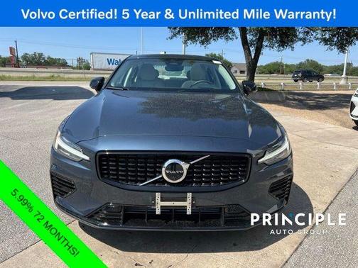 2024 Volvo S60 Recharge Plug-In Hybrid T8 Ultimate Dark Theme