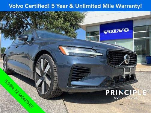 2024 Volvo S60 Recharge Plug-In Hybrid T8 Ultimate Dark Theme