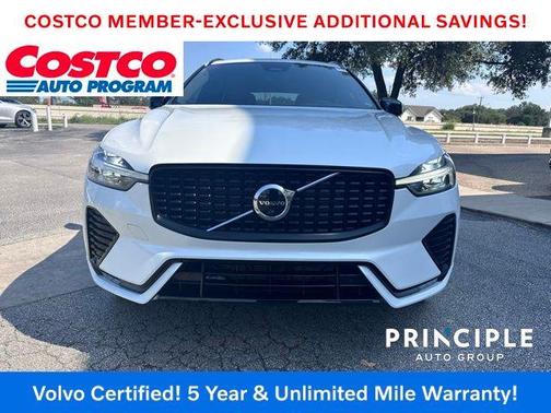 2023 Volvo XC60 B5 Plus Dark Theme