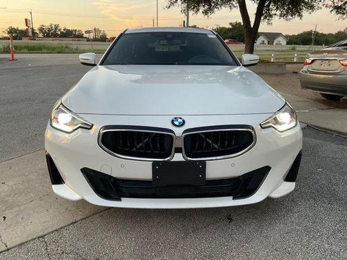 2022 BMW 230 i
