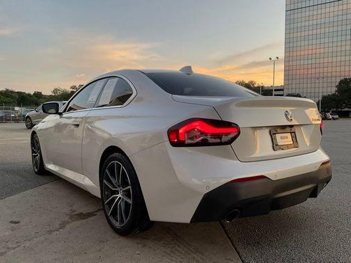2022 BMW 230 i