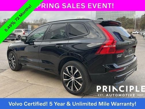 2023 Volvo XC60 B5 Plus Dark Theme