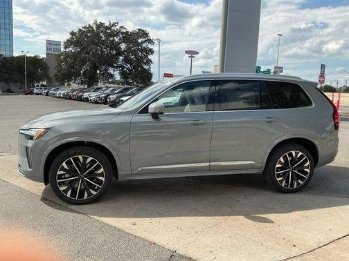 2026 Volvo XC90 B5 Plus 7-Seater