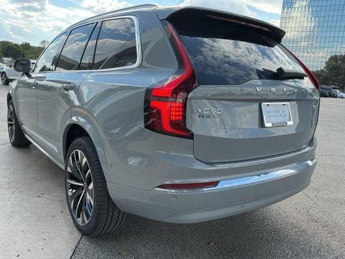 2026 Volvo XC90 B5 Plus 7-Seater