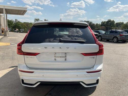 2026 Volvo XC60 Plug-In Hybrid T8 Plus