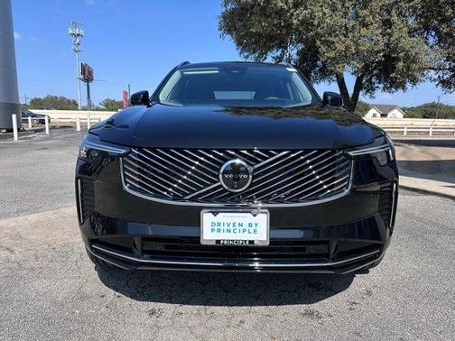 2026 Volvo XC90 B5 Ultra 6-Seater