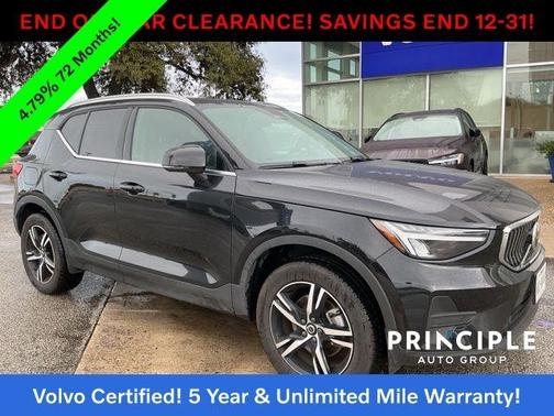 2025 Volvo XC40 B5 Core Bright Theme