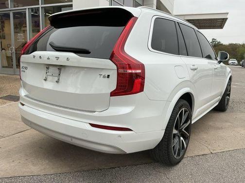 2022 Volvo XC90 T6 Momentum 6 Passenger
