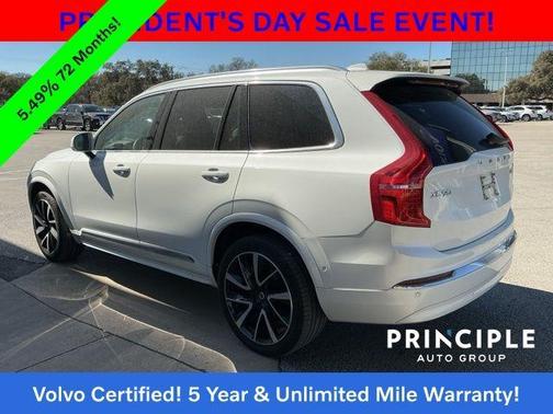 2023 Volvo XC90 B5 Plus