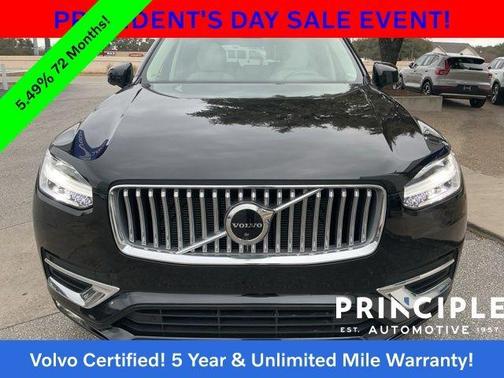 2023 Volvo XC90 B5 Plus