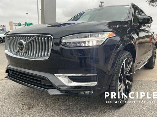 2023 Volvo XC90 B5 Plus