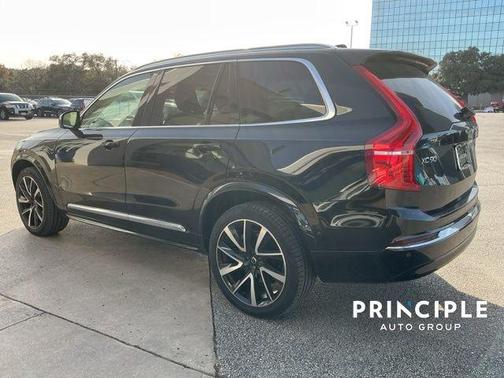 2023 Volvo XC90 B5 Plus