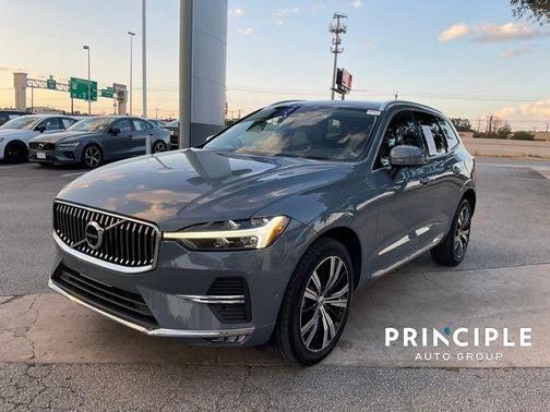 2023 Volvo XC60 B5 Plus Bright Theme