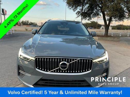 2023 Volvo XC60 B5 Plus Bright Theme