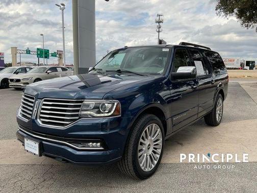 2017 Lincoln Navigator L Select
