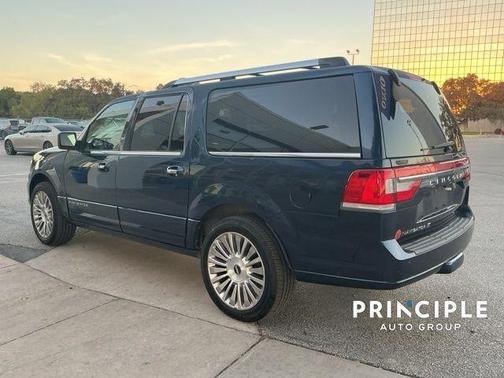 2017 Lincoln Navigator L Select