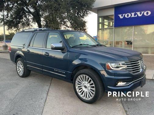 2017 Lincoln Navigator L Select
