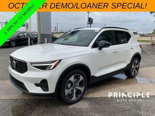 2026 Volvo XC40 B5 Core