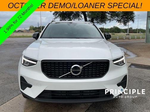 2026 Volvo XC40 B5 Core