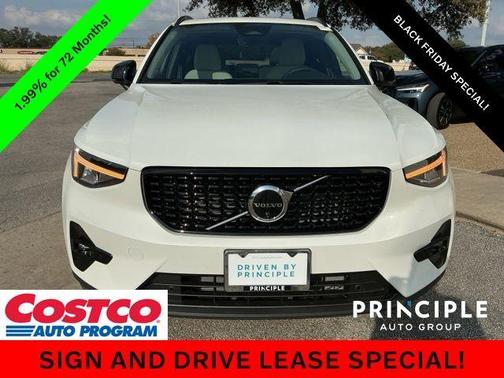 2026 Volvo XC40 B4 Plus