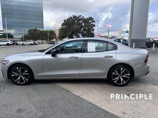 2025 Volvo S60 B5 Core