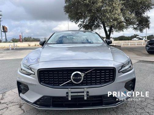 2025 Volvo S60 B5 Core