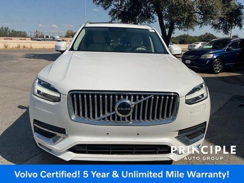 2022 Volvo XC90 T6 Inscription 7 Passenger