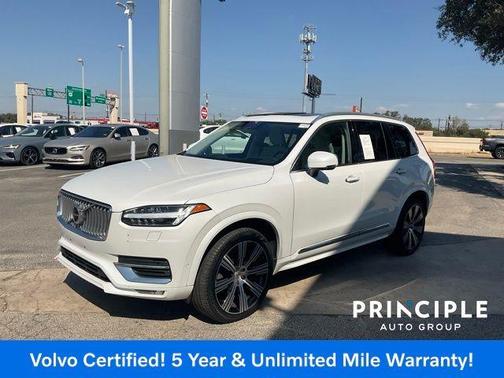 2022 Volvo XC90 T6 Inscription 7 Passenger