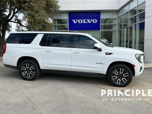 2023 GMC Yukon XL AT4