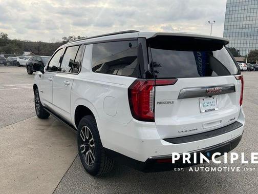 2023 GMC Yukon XL AT4