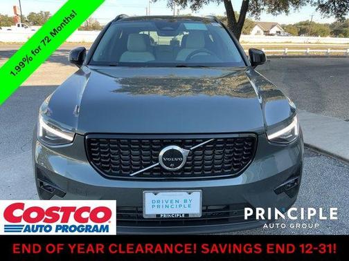 2026 Volvo XC40 B5 Plus