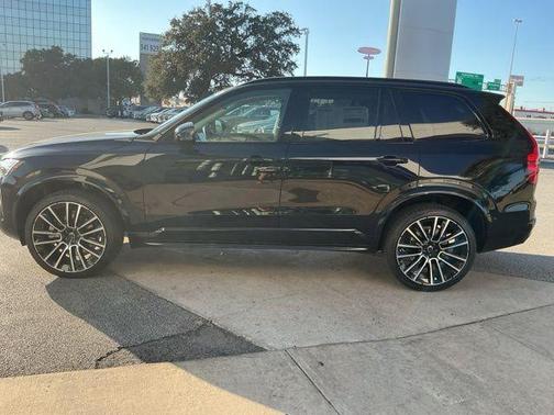 2026 Volvo XC90 B6 Ultra Dark Theme 6-Seater