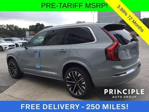 2025 Volvo XC90 Plug-In Hybrid T8 Ultra 7-Seater