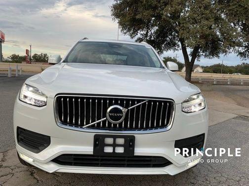 2023 Volvo XC90 B5 Core