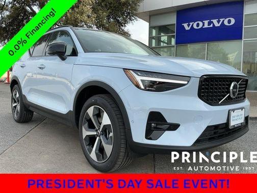 2026 Volvo XC40 B5 Plus