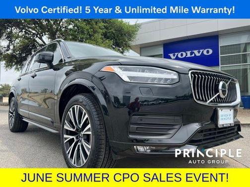 2022 Volvo XC90 T6 Momentum 7 Passenger