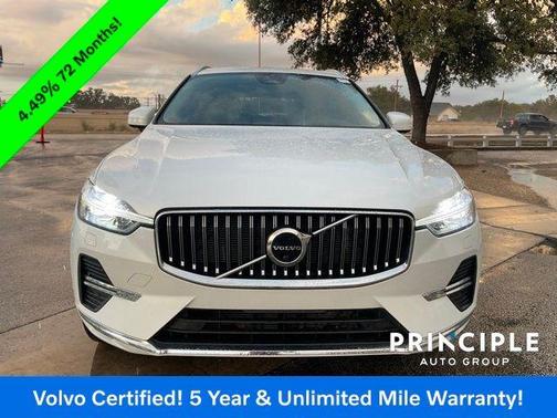 2023 Volvo XC60 B5 Ultimate Bright Theme