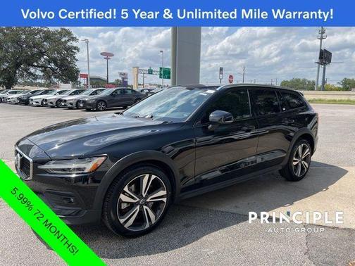 2023 Volvo V60 Cross Country B5 Plus