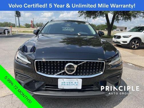 2023 Volvo V60 Cross Country B5 Plus