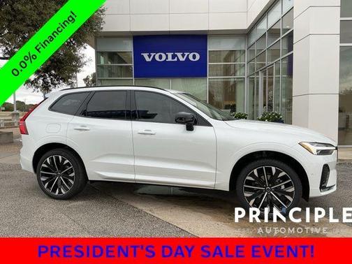 2026 Volvo XC60 B5 Ultra