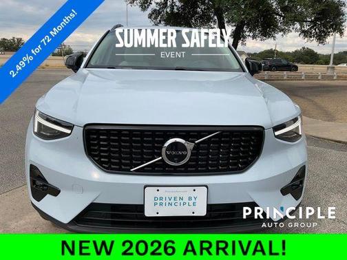 2026 Volvo XC40 B5 Plus
