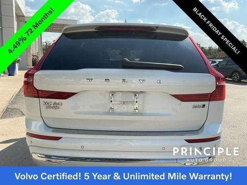 2023 Volvo XC60 B5 Ultimate Bright Theme