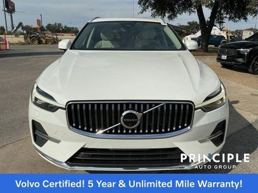 2023 Volvo XC60 B5 Plus Bright Theme