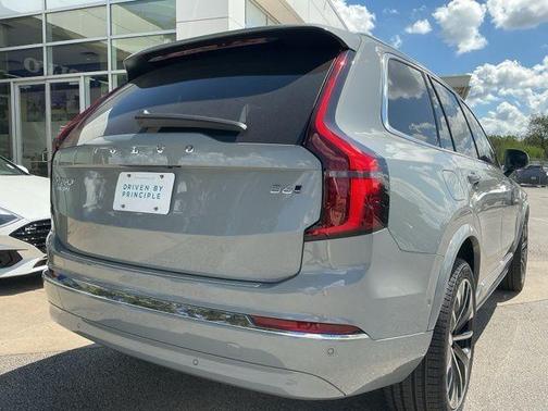 2026 Volvo XC90 B6 Plus 7-Seater