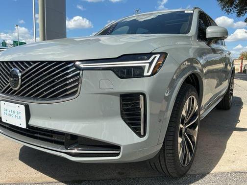 2026 Volvo XC90 B6 Plus 7-Seater