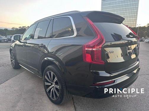 2023 Volvo XC90 B5 Core